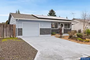 300 W Clackamas Cir, Woodburn, OR 97071 - Photo 3