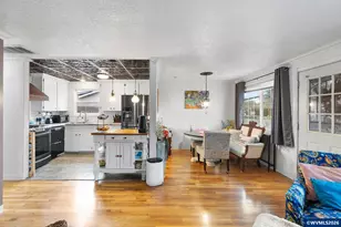 300 W Clackamas Cir, Woodburn, OR 97071 - Photo 9