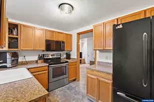 2573 Carleton Way NE, Salem, OR 97301 - Photo 31