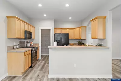 212 Breezy Wy NE, Albany, OR 97322 - Photo 9