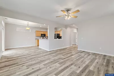 212 Breezy Wy NE, Albany, OR 97322 - Photo 7