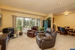 5101 NW Paradise Dr, Forest Grove, OR 97116 - Photo 17