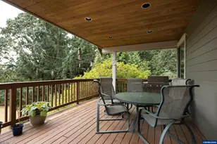 5101 NW Paradise Dr, Forest Grove, OR 97116 - Photo 23