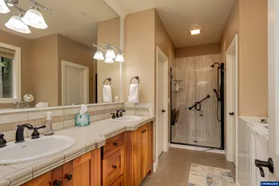 5101 NW Paradise Dr, Forest Grove, OR 97116 - Photo 13