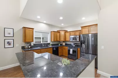 338 NW Foxglove St, Dallas, OR 97338 - Photo 13