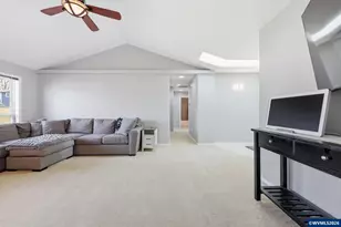 415 Maple Ct, Mount Angel, OR 97362 - Photo 11