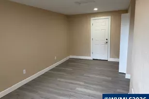 1075 Shipping St NE, Salem, OR 97301 - Photo 11