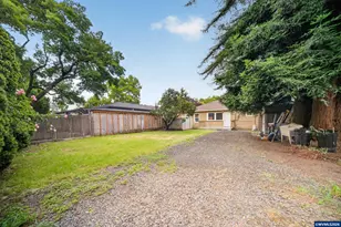 1075 Shipping St NE, Salem, OR 97301 - Photo 23