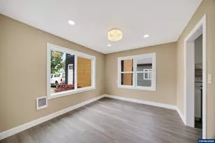 1075 Shipping St NE, Salem, OR 97301 - Photo 7