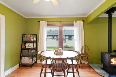 424 S 3rd St, Silverton, OR 97381 - Photo 11