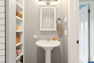 424 S 3rd St, Silverton, OR 97381 - Photo 21