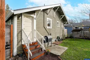 424 S 3rd St, Silverton, OR 97381 - Photo 27