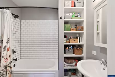 424 S 3rd St, Silverton, OR 97381 - Photo 19