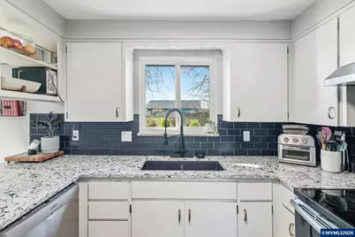 2490 SE Ermine St, Albany, OR 97322 - Photo 13