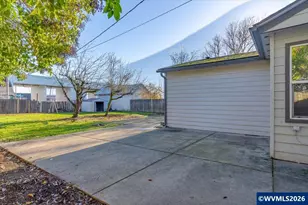 1425 Calapooia St SW, Albany, OR 97321 - Photo 29