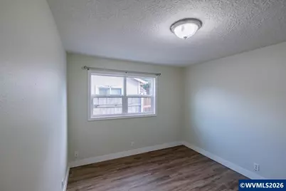 767 18th St NE, Salem, OR 97301 - Photo 17