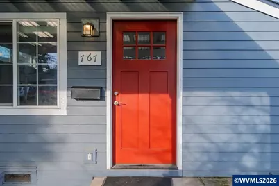 767 18th St NE, Salem, OR 97301 - Photo 5
