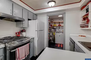 18430 SW Broad Oak Bl, Aloha, OR 97007 - Photo 21