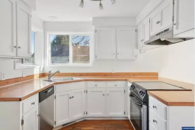 495 Angelee Ct, Lebanon, OR 97355 - Photo 15