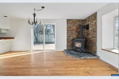 495 Angelee Ct, Lebanon, OR 97355 - Photo 11