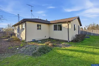 1665 Main St SE, Albany, OR 97322 - Photo 27