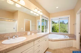 1739 Gemma St NW, Salem, OR 97304 - Photo 37