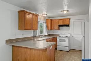 4973 Dixie Ave NE, Salem, OR 97301 - Photo 11