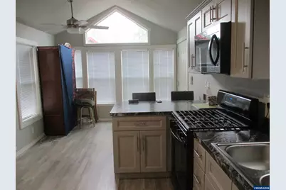8372 Enchanted Way #241 Wy SE, Turner, OR 97392 - Photo 9
