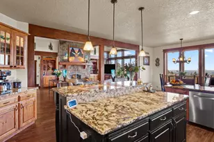 7118 Grandview Ave, Scotts Mills, OR 97375 - Photo 23