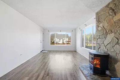 108 W 1st St, Canby, OR 97013 - Photo 5