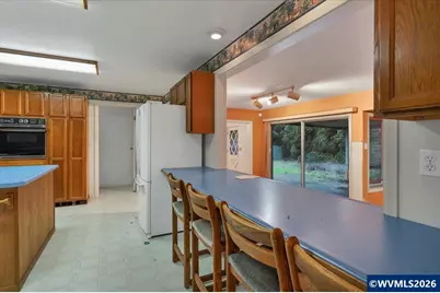 112 NE Green Ct, Albany, OR 97321 - Photo 11