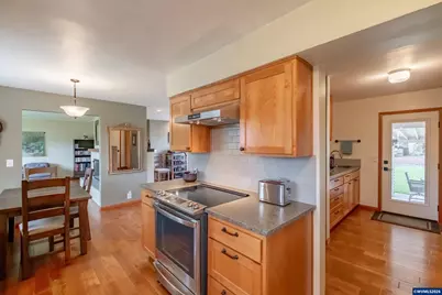 2866 Talbot Rd S, Jefferson, OR 97352 - Photo 17