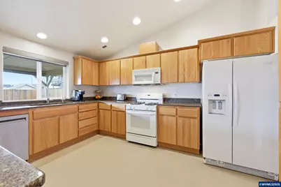 515 NW Hartmann Pl, Sublimity, OR 97385 - Photo 13