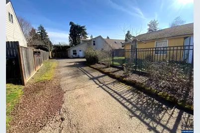 414 Boone SE Rd, Salem, OR 97306 - Photo 3