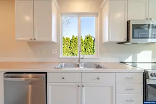 3804 Goldfish Farm Rd SE, Albany, OR 97322 - Photo 13