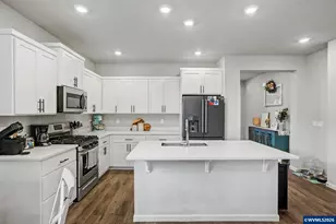 215 Walnut St, Mount Angel, OR 97362 - Photo 9