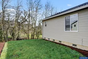 215 Walnut St, Mount Angel, OR 97362 - Photo 31