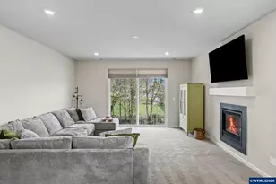 215 Walnut St, Mount Angel, OR 97362 - Photo 13