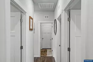 215 Walnut St, Mount Angel, OR 97362 - Photo 15