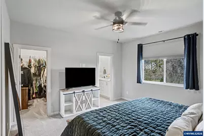 215 Walnut St, Mount Angel, OR 97362 - Photo 25