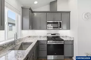 2046 SE Academy St, Dallas, OR 97338 - Photo 17