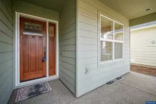 736 SE St Andrews Ln, Dallas, OR 97338 - Photo 5