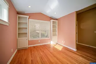 736 SE St Andrews Ln, Dallas, OR 97338 - Photo 9