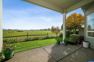 736 SE St Andrews Ln, Dallas, OR 97338 - Photo 33