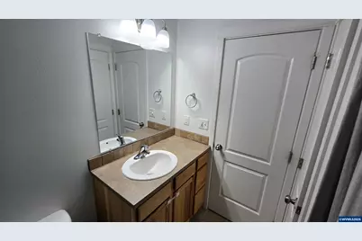 1840 Lyon St SW, Albany, OR 97322 - Photo 37