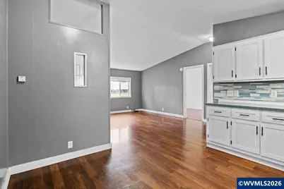 4792 NE Wyoming Cir, Salem, OR 97305 - Photo 11