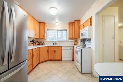 190 Hunsaker Ln, Eugene, OR 97404 - Photo 13