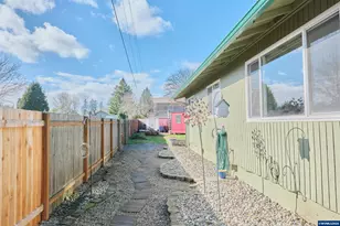 268 Dorcas Dr N, Keizer, OR 97303 - Photo 33