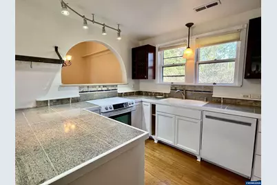 40544 McDowell Creek Dr, Lebanon, OR 97355 - Photo 11