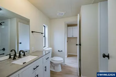 41023 Highway 228, Sweet Home, OR 97386 - Photo 23